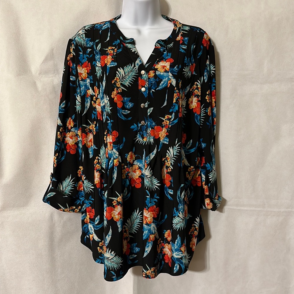 Cocomo Multi-Color Pleated Front 3/4 Sleeve Blouse